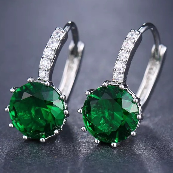 18K white gold plated stud earrings - Picture 3 of 3